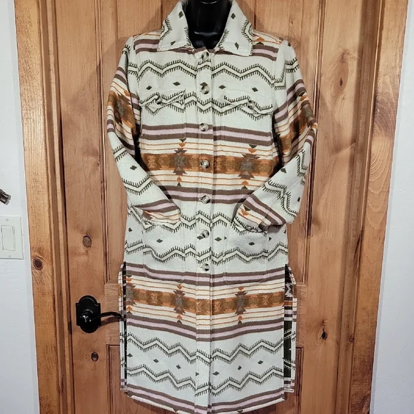 NWT Shyanne Long Fleece Shacket - Picture 2 of 15